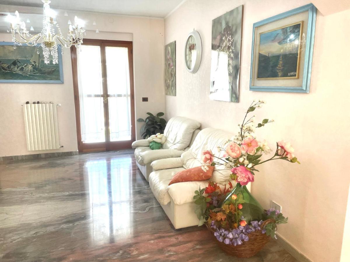 Casa vacanza La Vie en Rose Mattinata Exterior foto
